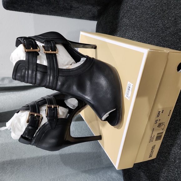 Michael Kors Shoes - Shoes